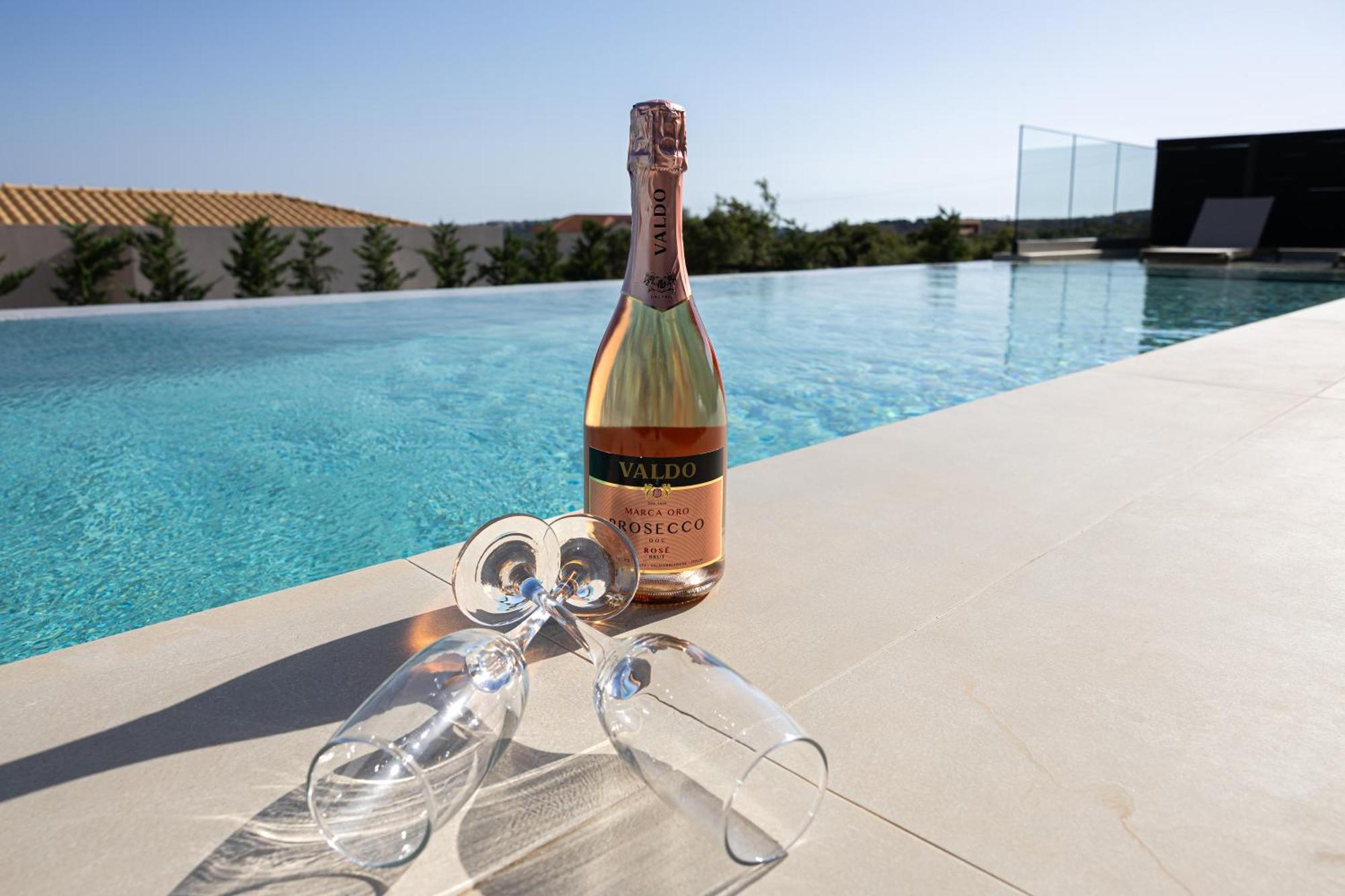 Gem Villas Luxury Sea View Karavádhos Exterior photo